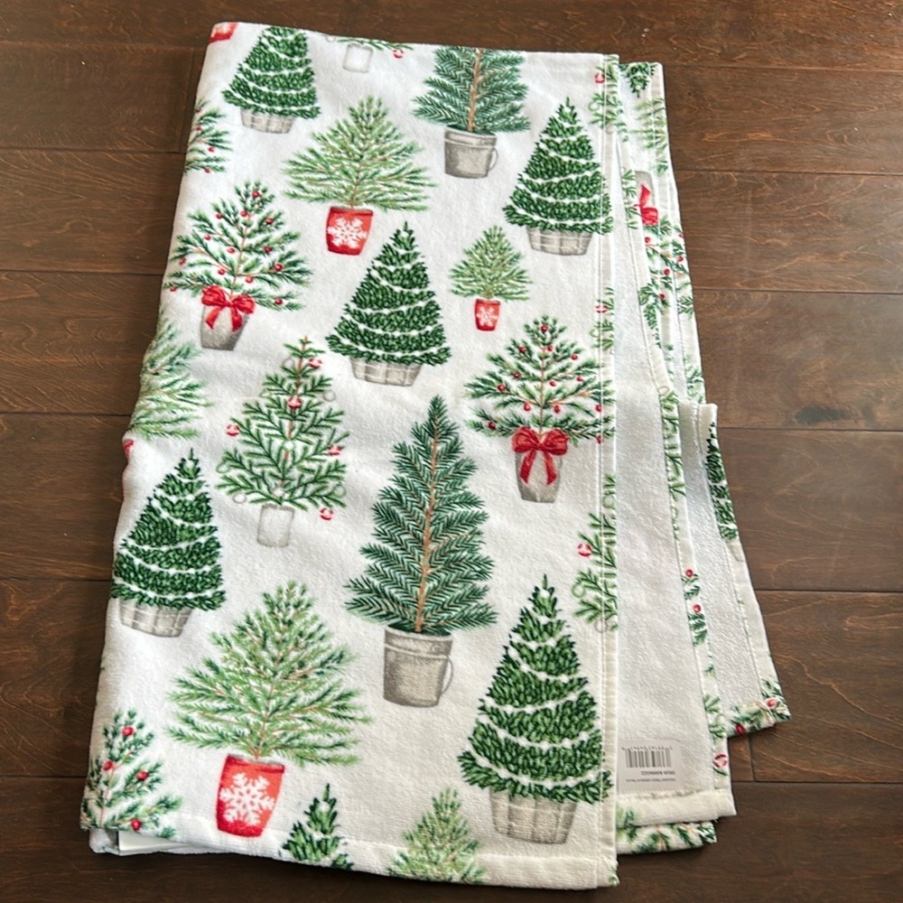Laura Ashley Home Christmas Trees Bath Towel Single NEW 29”x54” Cotton